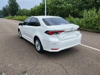 2023 Toyota Corolla XII (E210), белый, 1582000 рублей, вид 4