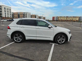 2019 Volkswagen Tiguan II, белый, 3990000 рублей, вид 5