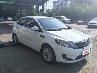 2013 Kia Rio III, белый, 750000 рублей, вид 2