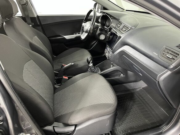 2014 Kia Rio 6-speed III, серый, 844000 рублей - вид 13