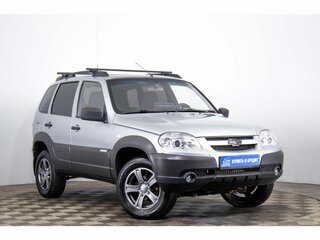 2015 Chevrolet Niva I Рестайлинг, серебристый, 749000 рублей, вид 1