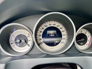2013 Mercedes-Benz E-Класс 200 IV (W212, S212, C207) Рестайлинг, белый, 1600000 рублей, вид 4