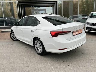 2021 Skoda Octavia IV (A8), белый, 2699000 рублей, вид 4