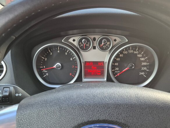 2009 Ford Focus II Рестайлинг, фиолетовый, 560000 рублей - вид 8