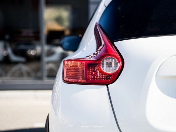 2013 Nissan Juke I, белый, 980000 рублей - вид 24