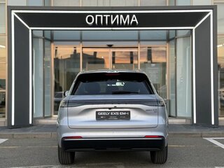 2026 Geely EX5 Гибрид EM-R, серебристый, 3829990 рублей, вид 4