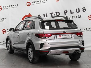 2021 Kia Rio X IV Рестайлинг, серебристый, 1129000 рублей, вид 2