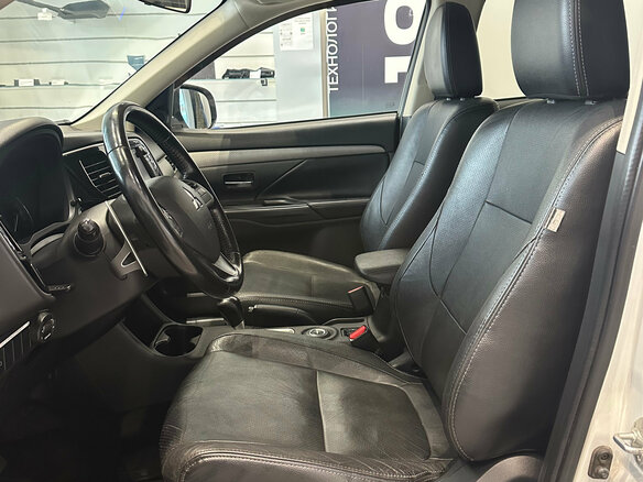 2014 Mitsubishi Outlander III Рестайлинг, белый, 1570000 рублей - вид 23