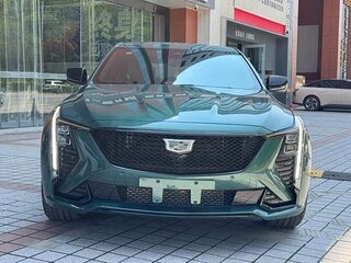 2025 Cadillac CT5 I Рестайлинг, зелёный, 5767055 рублей, вид 2