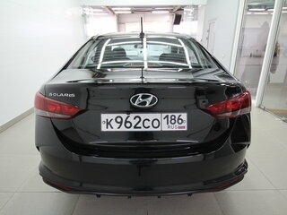 2022 Hyundai Solaris II Рестайлинг, чёрный, 1600000 рублей, вид 5