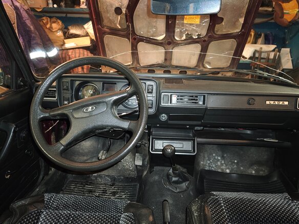 2008 Lada (ВАЗ) 2105, пурпурный, 205000 рублей - вид 3