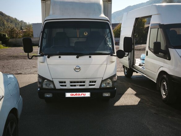 2005 Nissan Atlas, белый, 1250000 рублей