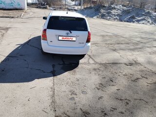 2003 Toyota Corolla Fielder IX (E120, E130), белый, 640000 рублей, вид 5