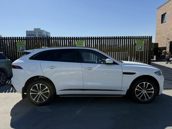 2017 Jaguar F-Pace I, белый, 3599000 рублей - вид 3