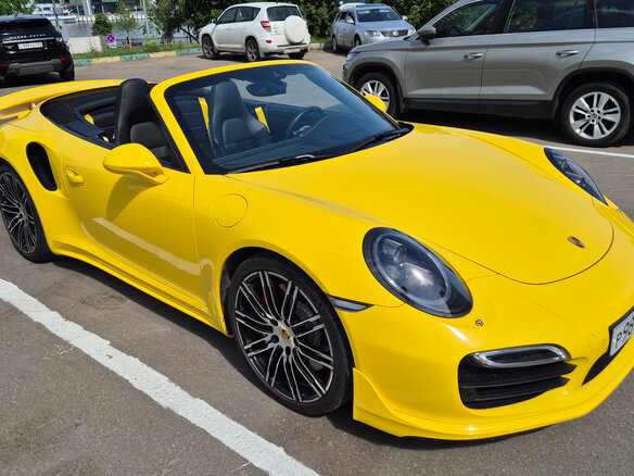 2015 Porsche 911 Turbo VII (991), жёлтый, 13900000 рублей - вид 1