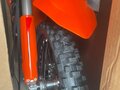 2026 KTM 300 EXC, оранжевый, 1020000 рублей - вид 2