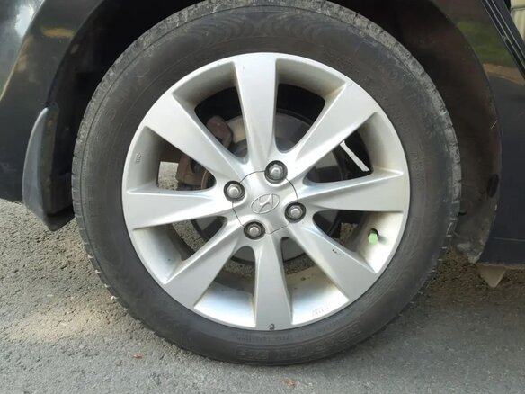 2013 Hyundai Solaris I, чёрный, 745000 рублей - вид 7