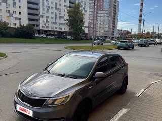 2015 Kia Rio III Рестайлинг, серый, 790000 рублей, вид 1
