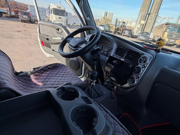 2013 Kia Bongo, белый, 1300000 рублей - вид 11