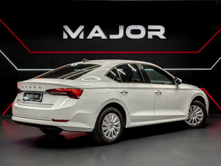 2021 Skoda Octavia IV (A8), белый, 2050000 рублей, вид 5