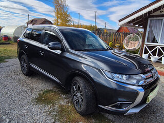 2016 Mitsubishi Outlander III Рестайлинг 2, серый, 1700000 рублей, вид 5
