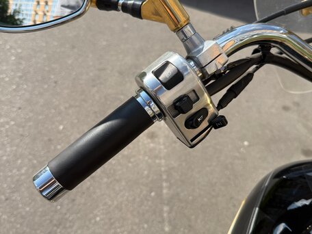 2006 Yamaha XVS1100, золотистый, 750000 рублей, вид 5