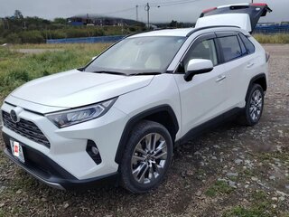 2021 Toyota RAV4 V (XA50), белый, 3950000 рублей, вид 2