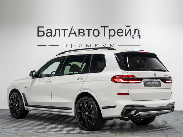 2023 BMW X7 40d I (G07) Рестайлинг, белый, 11590000 рублей - вид 9