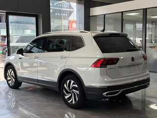 2023 Volkswagen Tiguan L II Рестайлинг (China Market), белый, 2641255 рублей, вид 4