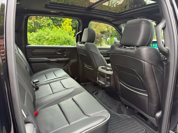 2026 Ram 1500 Crew Cab V Рестайлинг, чёрный, 9899000 рублей - вид 4