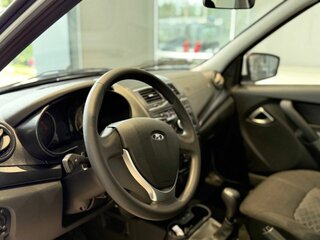 2026 Lada (ВАЗ) Granta I Рестайлинг, белый, 1101000 рублей, вид 5