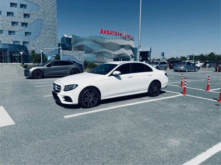 2019 Mercedes-Benz E-Класс 200 V (W213, S213, C238), белый, 3550000 рублей, вид 1