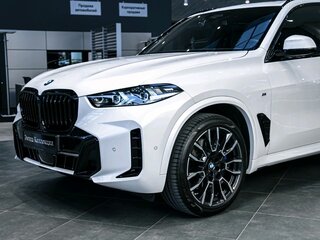 2025 BMW X5 40i IV (G05/G18) Рестайлинг, белый, 13990000 рублей, вид 2