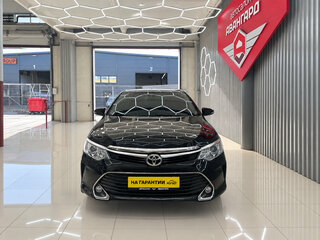 2017 Toyota Camry VII (XV50) Рестайлинг, чёрный, 2200000 рублей, вид 3