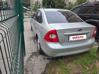 2010 Ford Focus II Рестайлинг, серебристый, 565000 рублей, вид 4