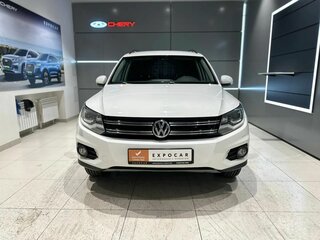 2013 Volkswagen Tiguan I Рестайлинг, белый, 1370000 рублей, вид 3