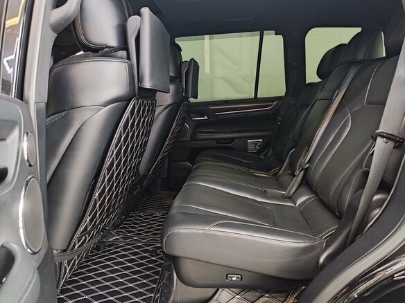 2017 Lexus LX 570 III Рестайлинг 2, чёрный, 8300000 рублей - вид 18