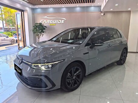2022 Volkswagen Golf VIII, серый, 2049000 рублей, вид 1