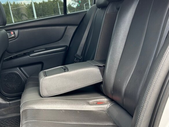 2010 Kia Magentis II Рестайлинг, серебристый, 1175000 рублей - вид 15