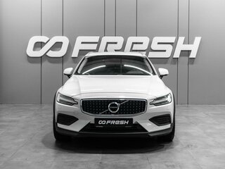 2020 Volvo V60 Cross Country II, белый, 3299000 рублей, вид 3