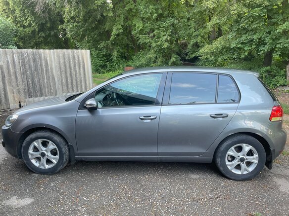 2011 Volkswagen Golf VI, серый, 750000 рублей - вид 3