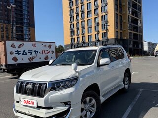 2017 Toyota Land Cruiser Prado 150 Series Рестайлинг 2, белый, 4000000 рублей, вид 1