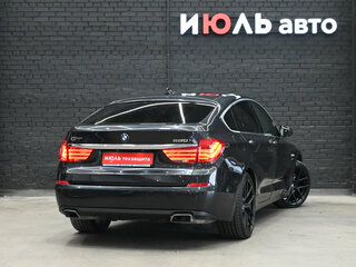 2010 BMW 5 серии Gran Turismo 550i xDrive VI (F10/F11/F07), серый, 1360000 рублей, вид 4