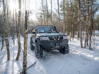 2001 Nissan Patrol V (Y61), чёрный, 2400000 рублей, вид 3