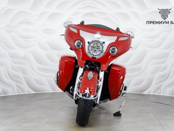 2015 Indian Roadmaster, красный - вид 3