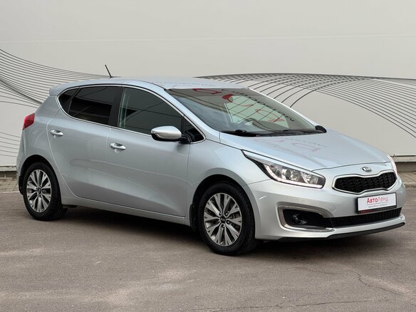 2015 Kia Ceed II Рестайлинг, серебристый, 1190000 рублей - вид 4