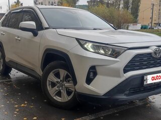 2025 Toyota RAV4 V (XA50), белый, 3550000 рублей, вид 2
