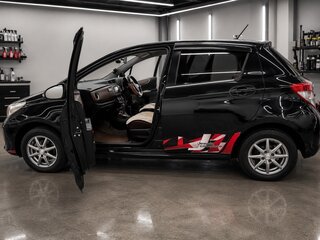 2011 Toyota Vitz III (XP130), чёрный, 650000 рублей, вид 5
