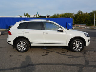 2012 Volkswagen Touareg II, белый, 2149000 рублей, вид 4