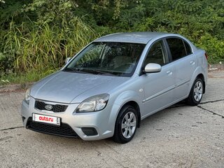 2011 Kia Rio II Рестайлинг, серебристый, 590000 рублей, вид 1